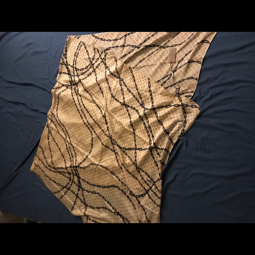 Louis Vuitton scarf